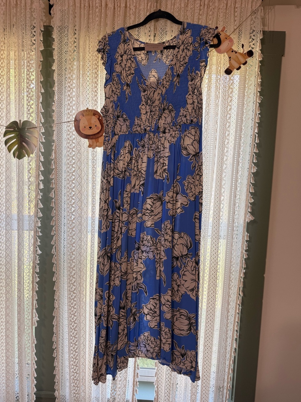 NWOT White Closet Elements Blue Floral Maxi Dress - XL